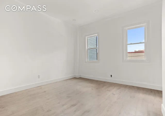 Photo 4 of House for sale at 1042 Hall Pl, Bronx, NY 10459 | MLS# RLS20061851 | Listing updated on 2026-01-18