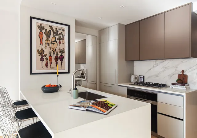 Photo 4 of House for sale at 650 E 6th Street #3, New York, NY 10009 | MLS# RLS20062074 | Listing updated on 2025-12-10