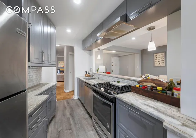 3rd image of 255 Fieldston Ter, New York, NY 10471