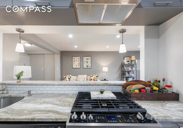 4th image of 255 Fieldston Ter, New York, NY 10471