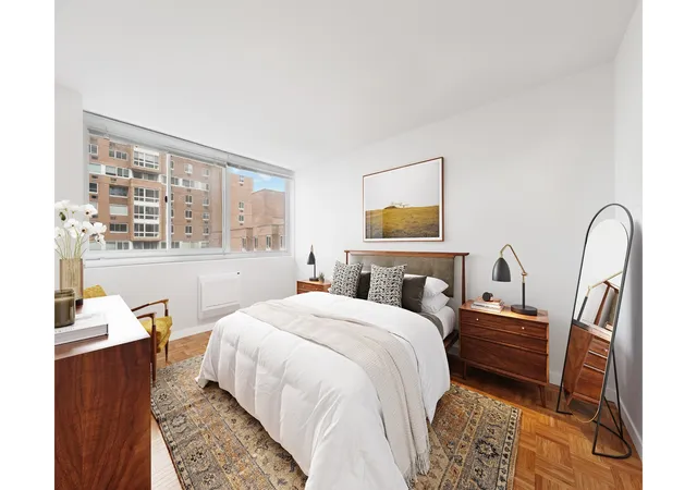 4th image of 595 Main St, New York City, NY 10044