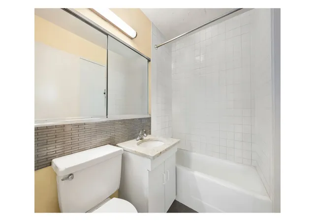 9th image of 595 Main St #815, New York City, NY 10044 | MLS# RLS20062150