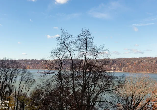 2nd image of 2621 Palisade Ave #4J, New York City, NY 10463 | MLS# RLS20062230