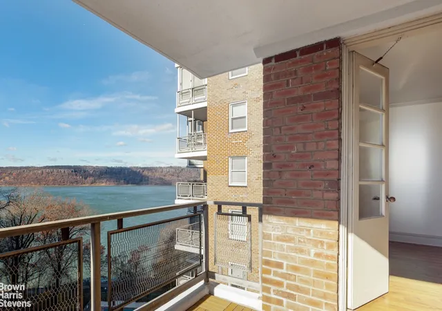 3rd image of 2621 Palisade Ave #4J, New York City, NY 10463 | MLS# RLS20062230