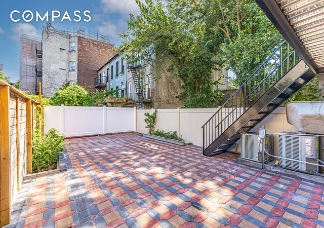 Photo 4 of House for sale at 902 Lafayette Ave, Brooklyn, NY 11221 | MLS# RLS20062266 | Listing updated on 2026-03-10
