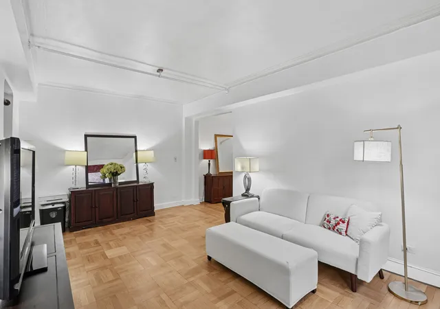 Listing Photo 4 - Condo for sale in building located at 349 E 49Th St, New York City, NY 10017 - Unit #5K