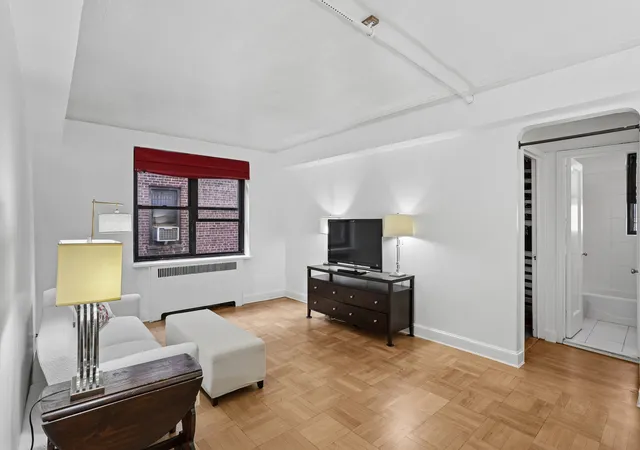 Listing Photo 5 - Condo for sale in building located at 349 E 49Th St, New York City, NY 10017 - Unit #5K