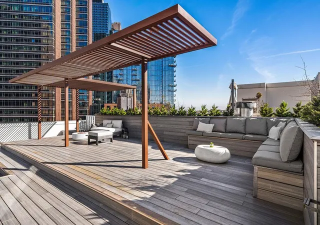 Photo 4 of House for sale at 27-28 Thomson Ave #804, Long Island City, NY 11101 | MLS# RLS20062460 | Listing updated on 2026-03-01