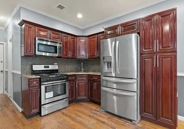 Photo 4 of Single family home for sale at 1094 Blake Ave, Brooklyn, NY 11208 | MLS# RLS20062523 | Listing updated on 2026-03-04