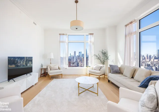 1st image of 200 E 83Rd St, New York City, NY 10028