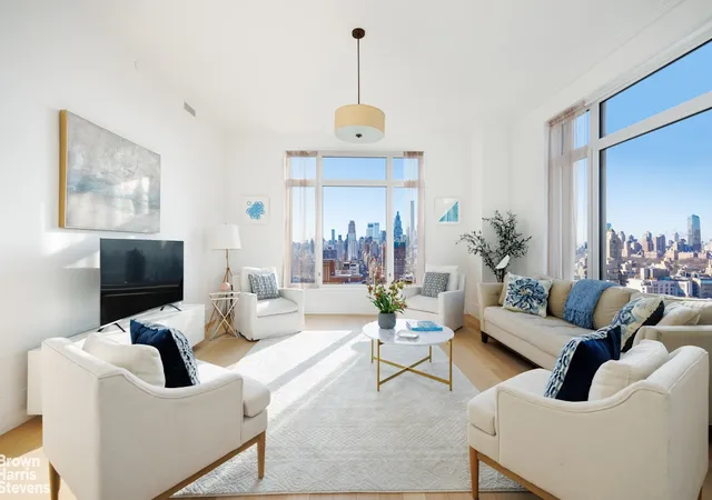 4th image of 200 E 83Rd St, New York City, NY 10028