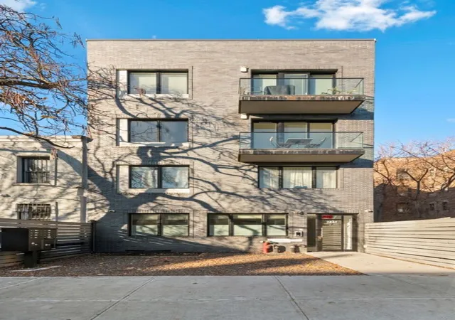 Photo 2 of Condo for sale at 725 Lafayette Ave #2B, Brooklyn, NY 11221 | MLS# RLS20062667 | Listing updated on 2025-12-14