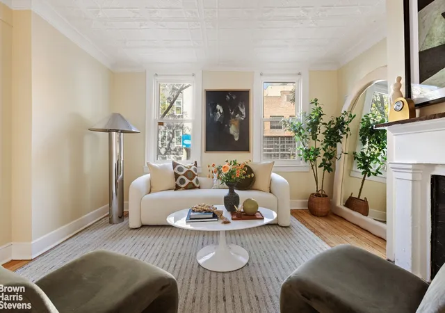 Photo 2 of Sale Pending at 137 Bedford Ave, Brooklyn, NY 11211 | MLS# RLS20062915 | Listing updated on 2026-01-26