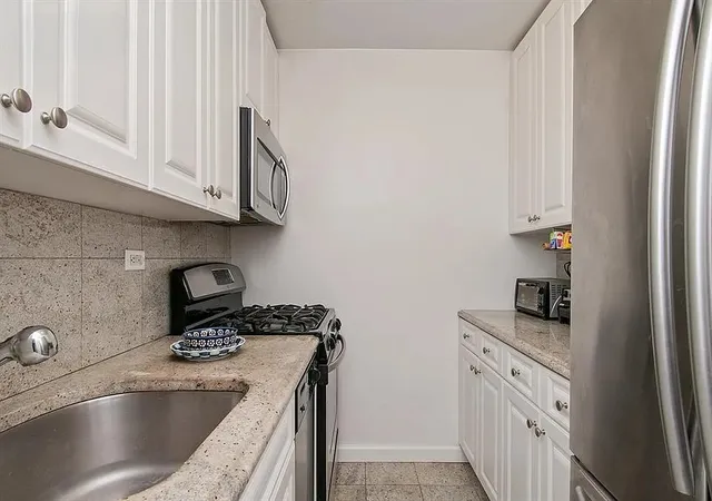 Homes for sale in New York City, NY | 185 W End Ave #12G, New York City, NY 10023 | MLS# RLS20063144