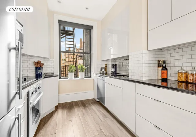 2nd image of 929 Park Ave #8A, New York City, NY 10028 | MLS# RLS20063243
