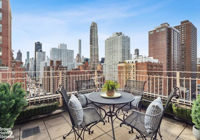 4th image of 305 E 72Nd St #PHC, New York City, NY 10021 | MLS# RLS20063277