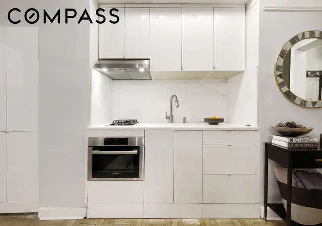Homes for sale in New York City, NY | 155 E 49Th St #1E, New York City, NY 10017 | MLS# RLS20063522