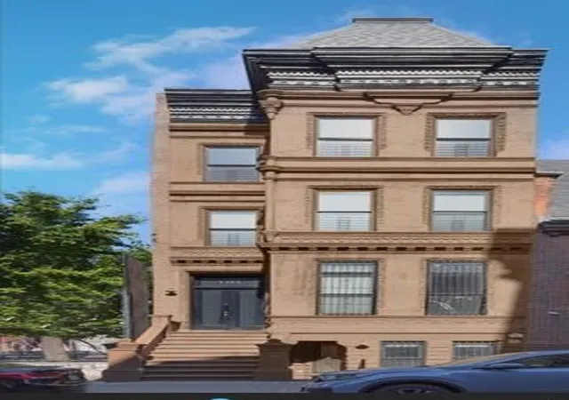 Photo 4 of Townhouse for sale at 101 W 121st Street, New York, NY 10027 | MLS# RLS20063596 | Listing updated on 2025-12-15