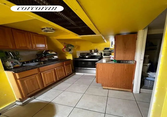 Listing Photo 4 - Condo for sale in building located at 732 E 223rd St, Bronx, NY 10466