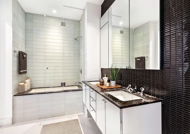 Photo 3 of House for sale at 25 Broad St #12-I, New York, NY 10004 | MLS# RLS20063616 | Listing updated on 2026-01-19