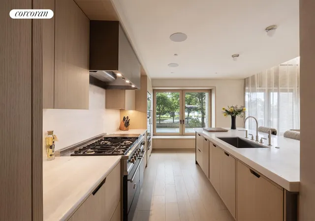 4th image of 67 Vestry St, New York City, NY 10013