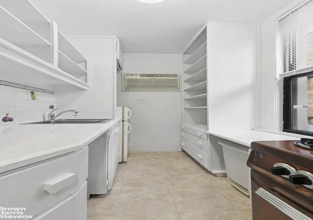 Homes for sale in New York City, NY | 140 E 95Th St #1E, New York City, NY 10128 | MLS# RLS20063809