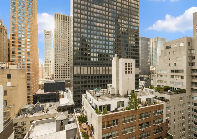 Homes for sale in New York City, NY | 220 E 57Th St #17H, New York City, NY 10022 | MLS# RLS20063814