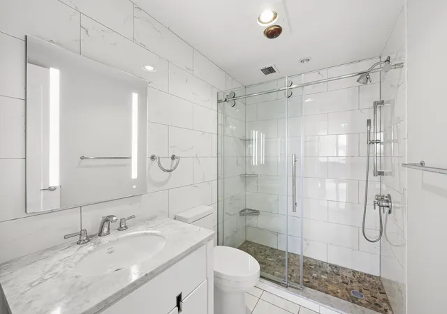 3rd image of 870 United Nations Plaza #10G, New York, NY 10017 | MLS# RLS20064142