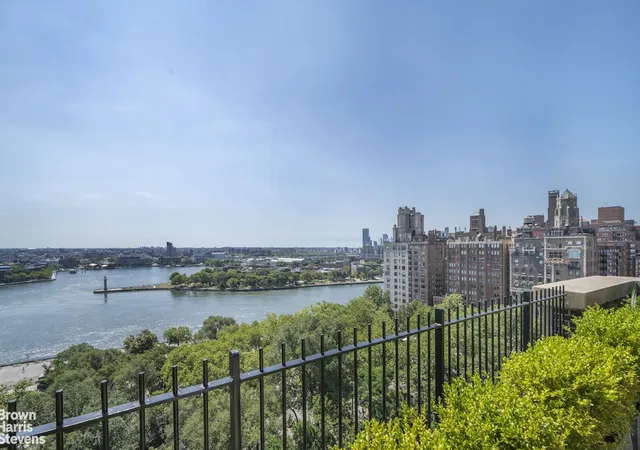 Photo 3 of Sale Pending at 130 E End Ave #PHB, New York City, NY 10028 | MLS# RLS20064304 | Listing updated on 2026-09-01