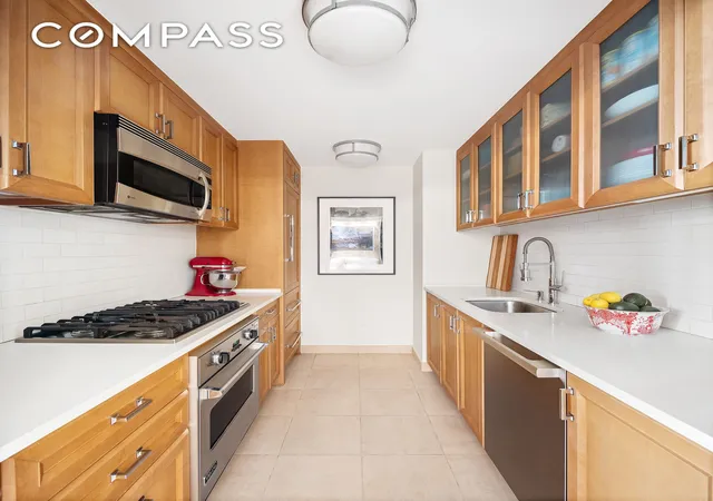 5th image of 205 E 85Th St #3L, New York, NY 10028 | MLS# RLS20056421