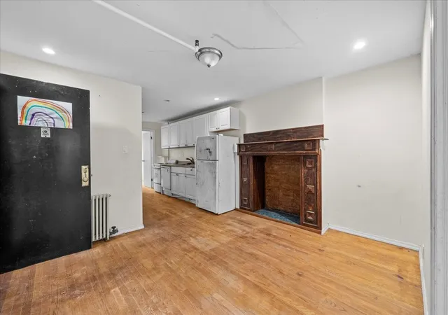 Photo 3 of Sale Pending at 135 St James Pl #HSE, New York City, NY 11238 | MLS# RLS20065213 | Listing updated on 2026-07-30