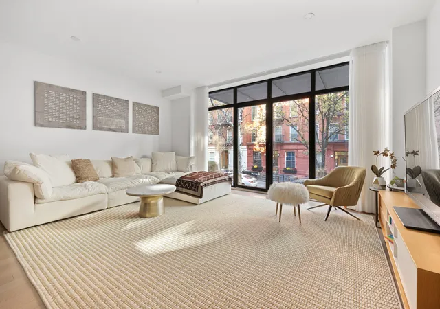 Photo 2 of House for sale at 318 E 81st Street #2, New York, NY 10028 | MLS# RLS20065249 | Listing updated on 2026-02-04