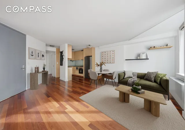 Listing Photo 2 - Condo for sale in building located at 206 E 95Th St, New York, NY 10128 - Unit #6B