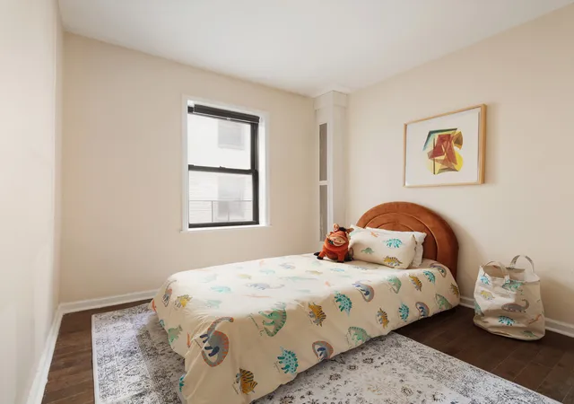 2nd image of 21-16 35Th St, Astoria, NY 11105