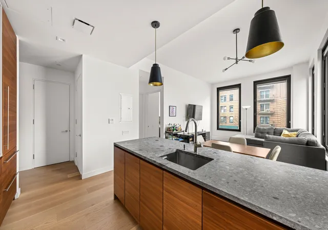 5th image of 21-21 31St St, New York, NY 11105