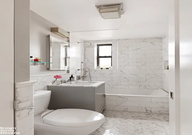 Photo 4 of Sale Pending at 100 Bank St #6C, New York, NY 10014 | MLS# RLS20065921 | Listing updated on 2026-05-13