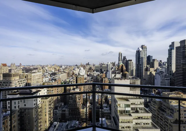 Sale Pending at 118 E 60th Street #31EF, New York, NY 10022 | MLS# RLS20065950 | Listing updated on 2026-07-04