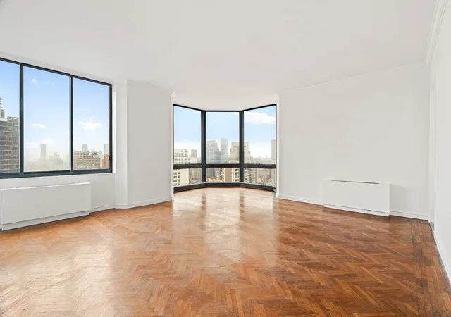 2nd image of 200 E 65Th St #30E, New York, NY 10065 | MLS# RLS20065997
