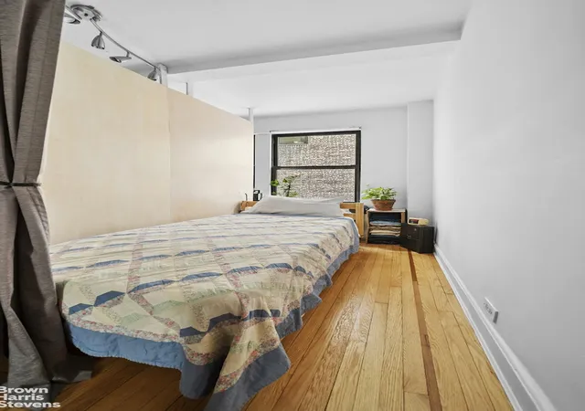 Photo 4 of House for sale at 155 E 91st Street #5C, New York, NY 10128 | MLS# RLS20066011 | Listing updated on 2026-04-11