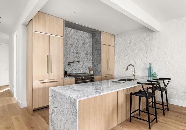 4th image of 665 De Graw St, New York City, NY 11217
