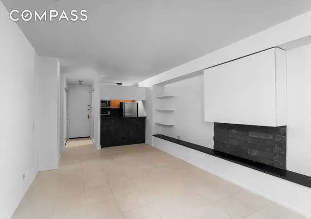 Photo 4 of House for sale at 250 W 90th Street #12G, New York, NY 10024 | MLS# RLS20066044 | Listing updated on 2026-04-16