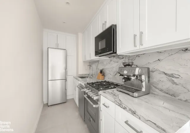 5th image of 211 E 18Th St #3R, New York, NY 10003 | MLS# RLS20066063
