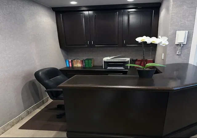 Photo 4 of House for sale at 750 Park Ave #1C, New York, NY 10021 | MLS# RLS20066093 | Listing updated on 2026-04-17
