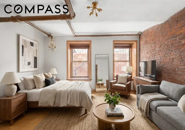 Photo 1 of Sale Pending at 71 Barrow St #19, New York City, NY 10014 | MLS# RLS20066104 | Listing updated on 2026-07-28