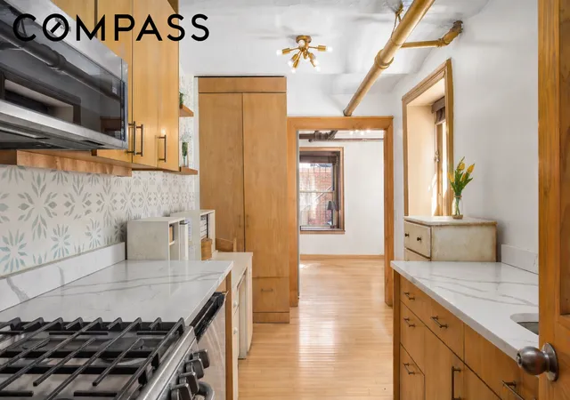 Photo 2 of Sale Pending at 71 Barrow St #19, New York City, NY 10014 | MLS# RLS20066104 | Listing updated on 2026-07-28