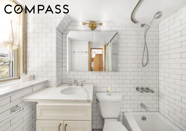Listing Photo 5 - Condo for sale in building located at 71 Barrow St, New York City, NY 10014 - Unit #19