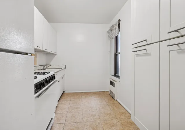 4th image of 1010 Sherman Ave #4B, New York City, NY 10456 | MLS# RLS20066116
