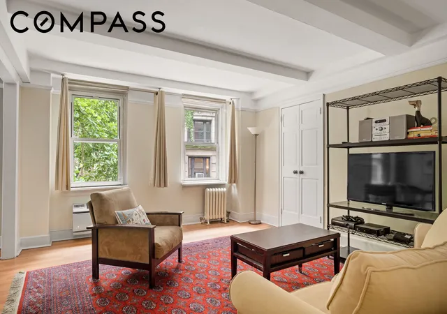 Homes for sale in New York City, NY | 155 E 49Th St #2B, New York City, NY 10017 | MLS# RLS20066405