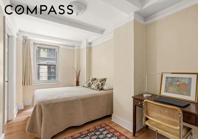 Homes for sale in New York City, NY | 155 E 49Th St #2B, New York City, NY 10017 | MLS# RLS20066405