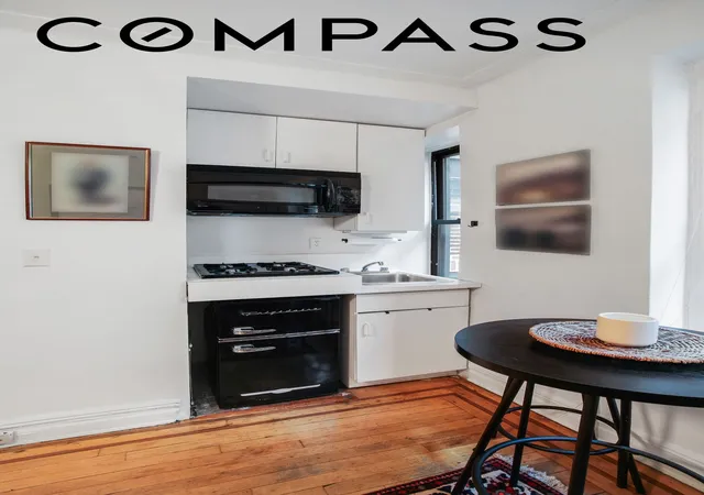 Photo 3 of Sale Pending at 300 8th Avenue #5G, New York City, NY 11215 | MLS# RLS20060779 | Listing updated on 2026-08-05